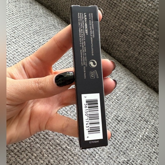 Brand New Laura Mercier Flawless Fusion Concealer – Shade 1.5W(never opened ) - Picture 4 of 11